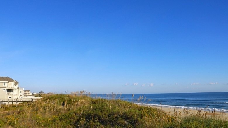 Beachfront Bargain Hunt: Renovation background