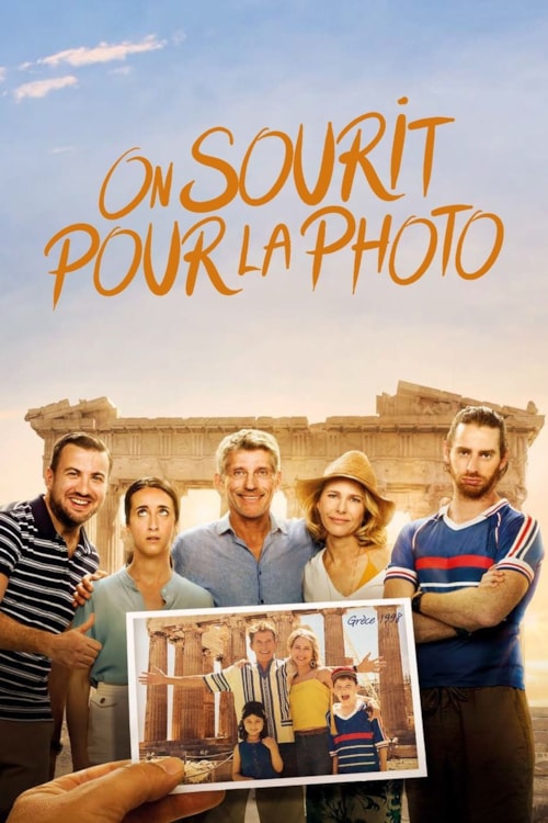 On sourit pour la photo poster